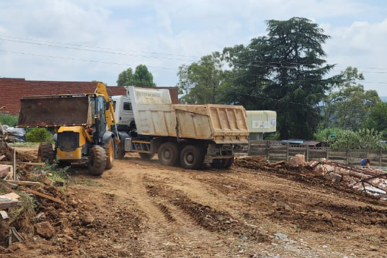 Tipper truck